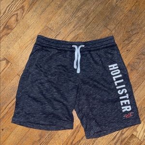 Hollister medium shorts